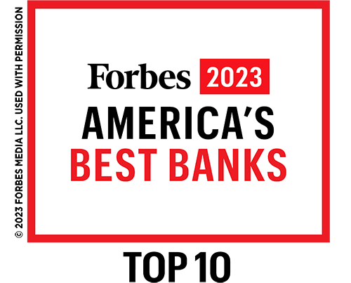 Flair Building de Cathay Bank en El Monte, California, con un logotipo de Forbes.